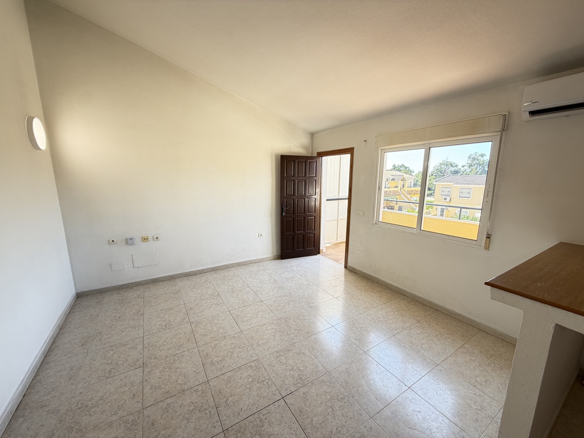 For sale - 2 Bedroom 1 Bathroom Apartment in Villamartin - , Villamartin, Alicante, Spain - Alicante