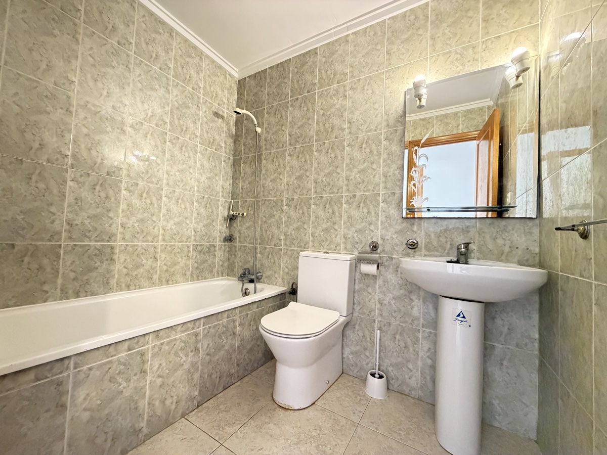 For sale - 2 Bedroom 1 Bathroom Apartment in Villamartin - , Villamartin, Alicante, Spain - Alicante