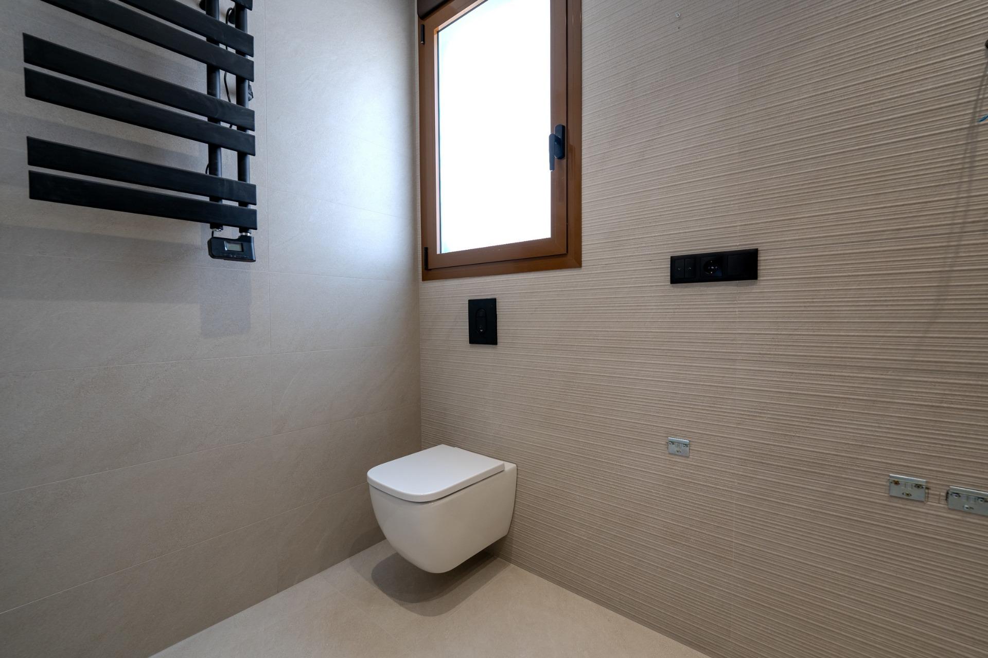 For sale - 4 Bedroom 4 Bathroom Villa in Benejúzar - alta  - Alicante