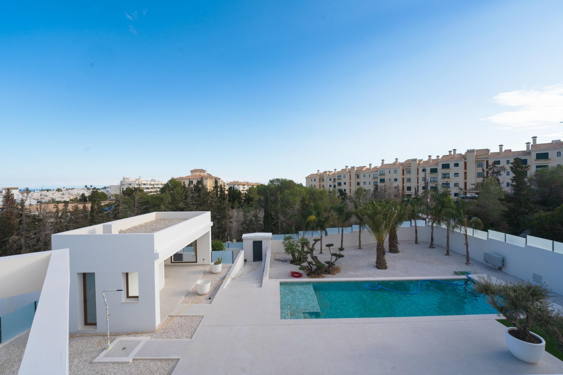 For sale - 4 Bedroom 4 Bathroom Villa in Benejúzar - alta  - Alicante
