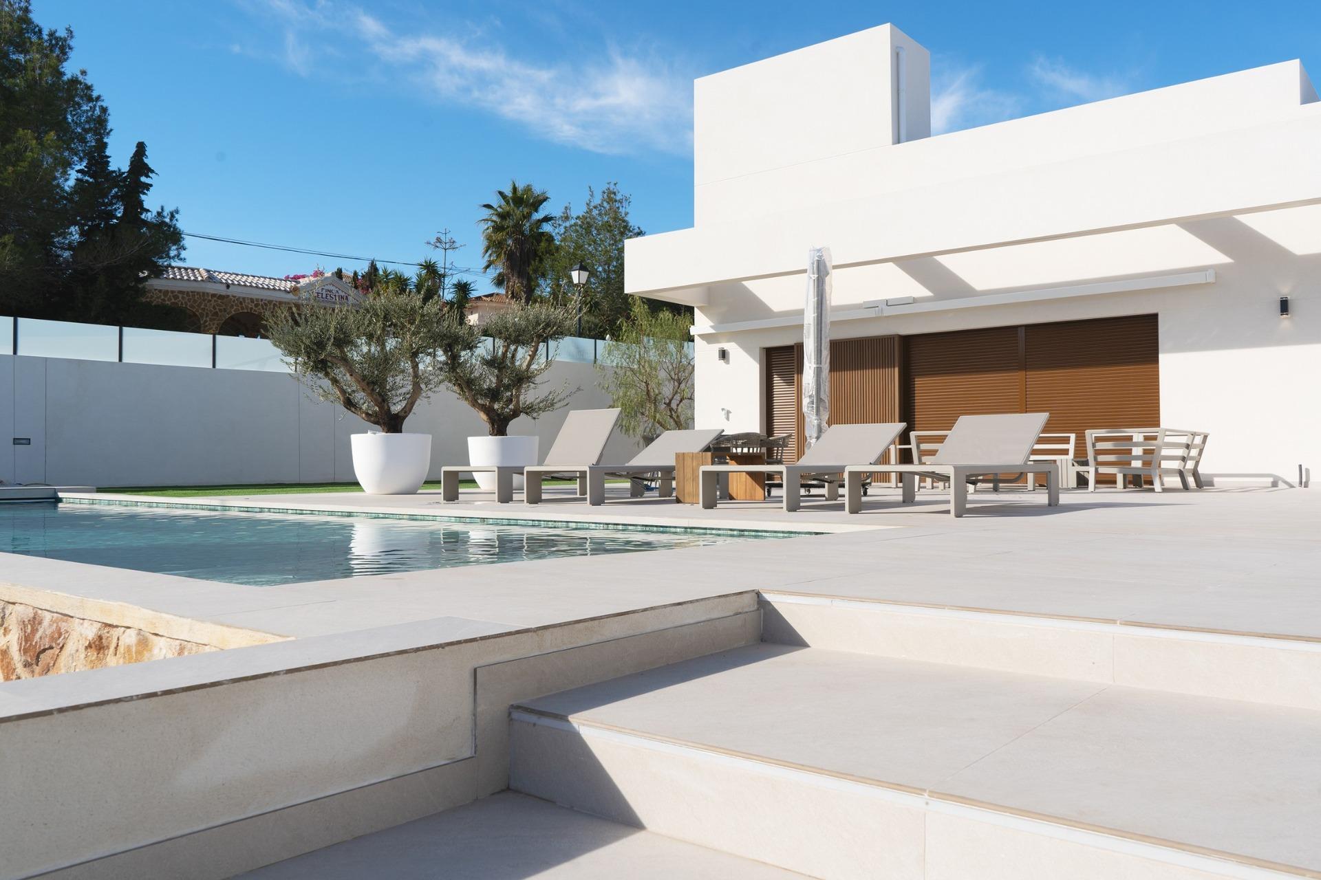 For sale - 4 Bedroom 4 Bathroom Villa in Benejúzar - alta  - Alicante
