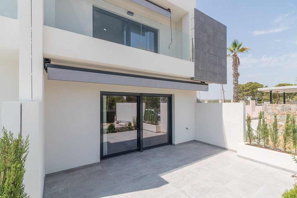 For sale - 3 Bedroom 2 Bathroom Bungalow in Torrevieja - Los Balcones  - Alicante