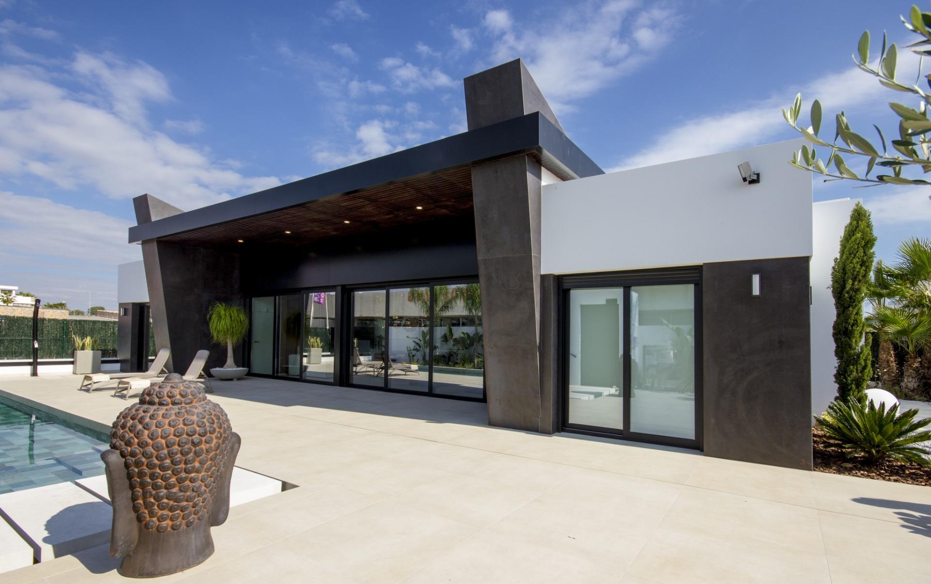 For sale - 3 Bedroom 3 Bathroom Villa in Rojales - Ciudad Quesada  - Alicante