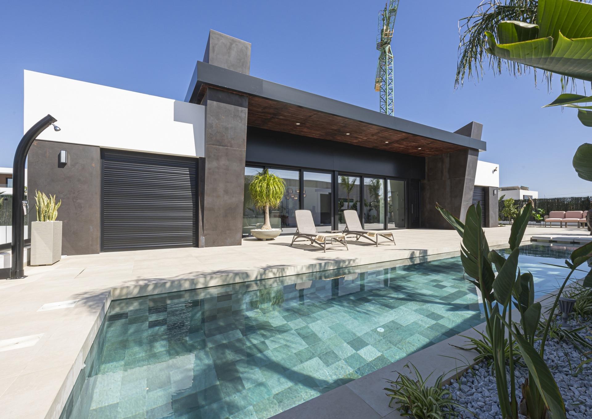 For sale - 3 Bedroom 3 Bathroom Villa in Rojales - Ciudad Quesada  - Alicante