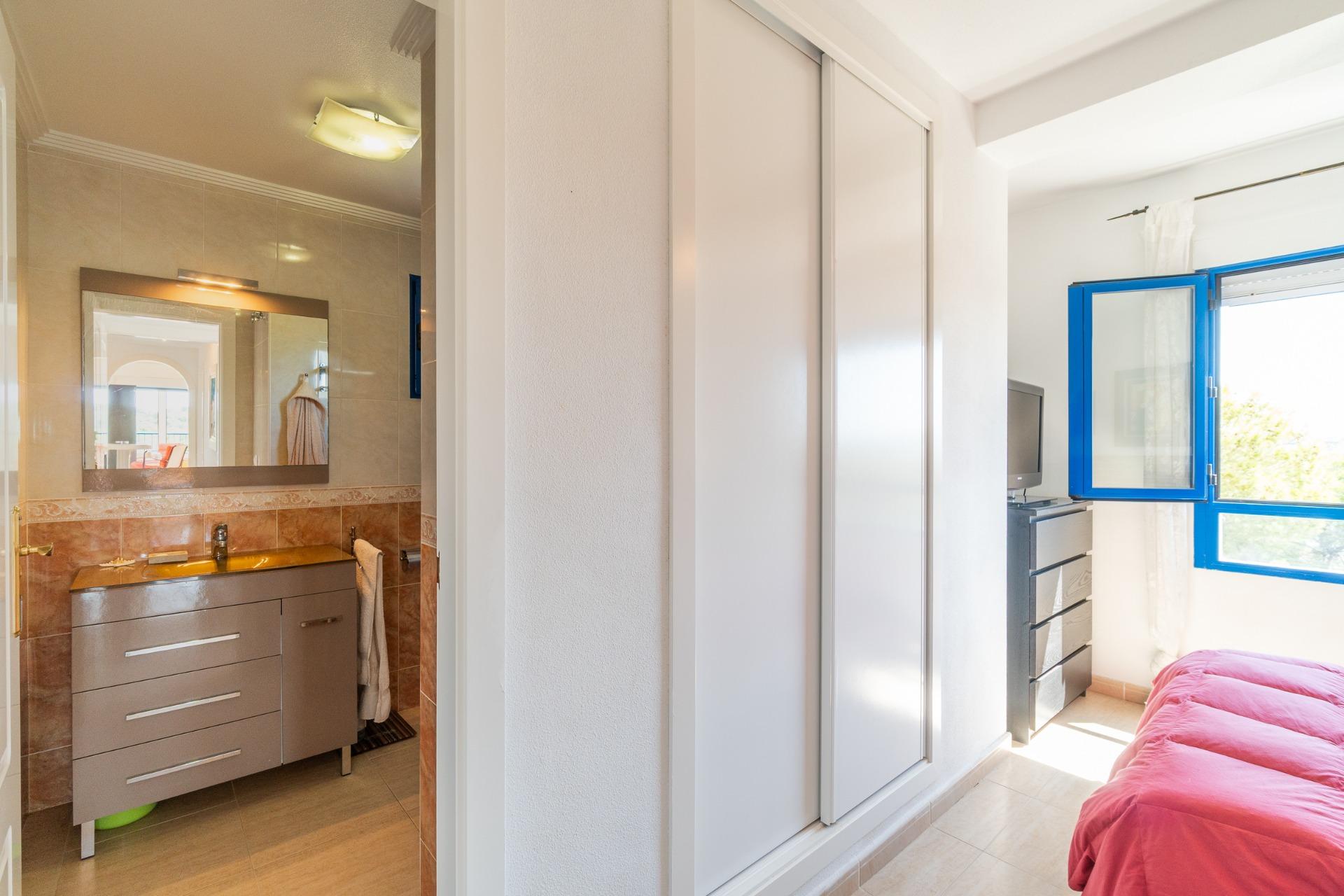 For sale - 2 Bedroom 2 Bathroom Apartment in Cabo Roig - Altos de Campoamor  - Alicante