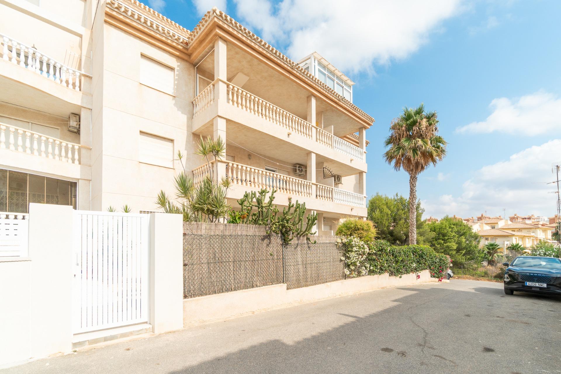 For sale - 2 Bedroom 2 Bathroom Apartment in Orihuela Costa - Playa Flamenca  - Alicante