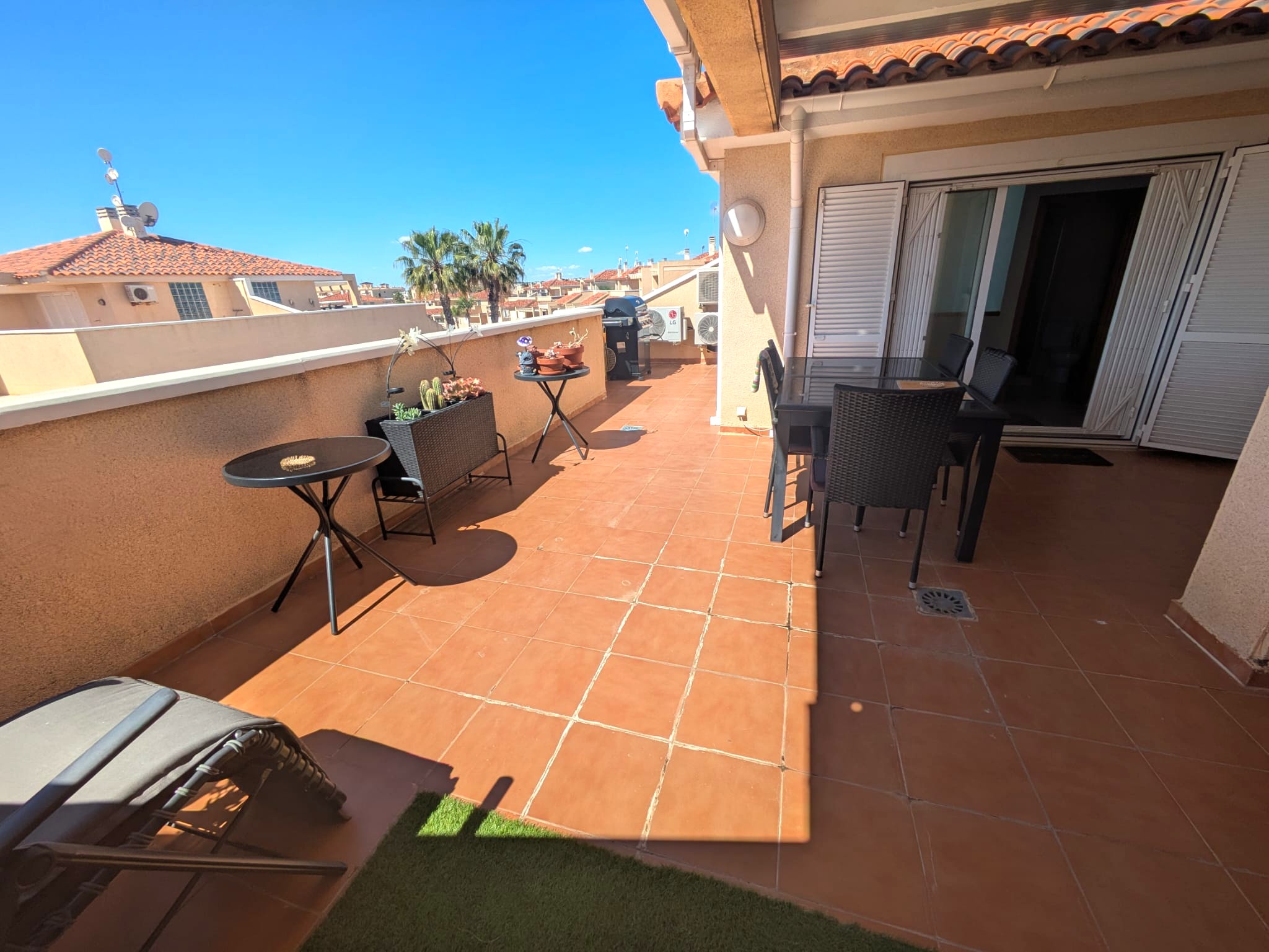 For sale - 3 Bedroom 2 Bathroom apartment in Playa Flamenca -  - Alicante