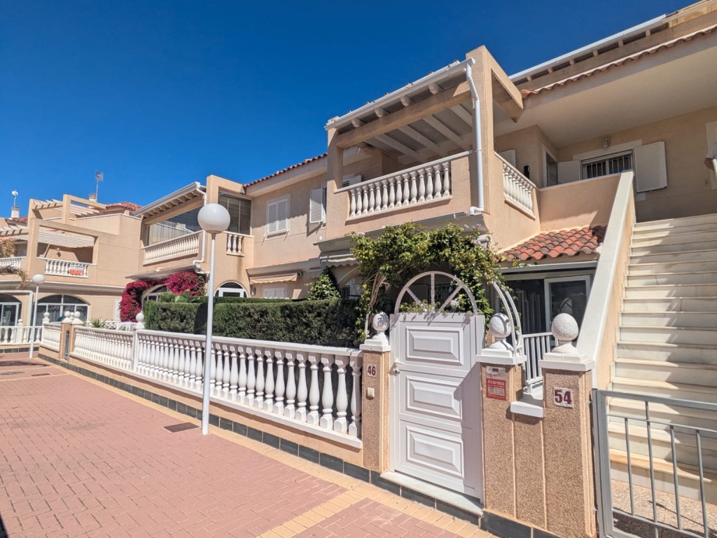 3 Bedroom 2 Bathroom apartment in Playa Flamenca