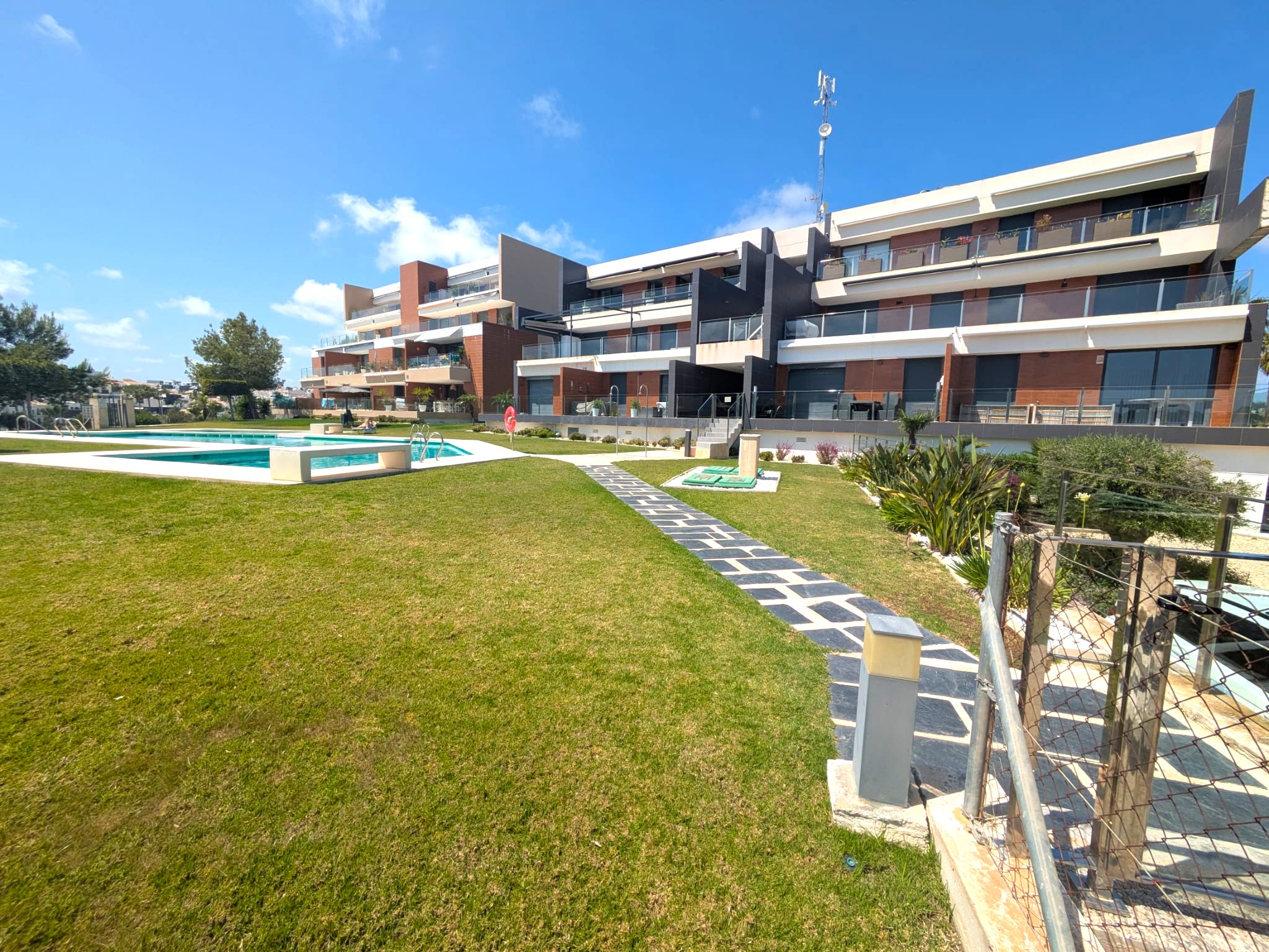 For sale - 2 Bedroom 2 Bathroom apartment in Los Dolses -  - Alicante
