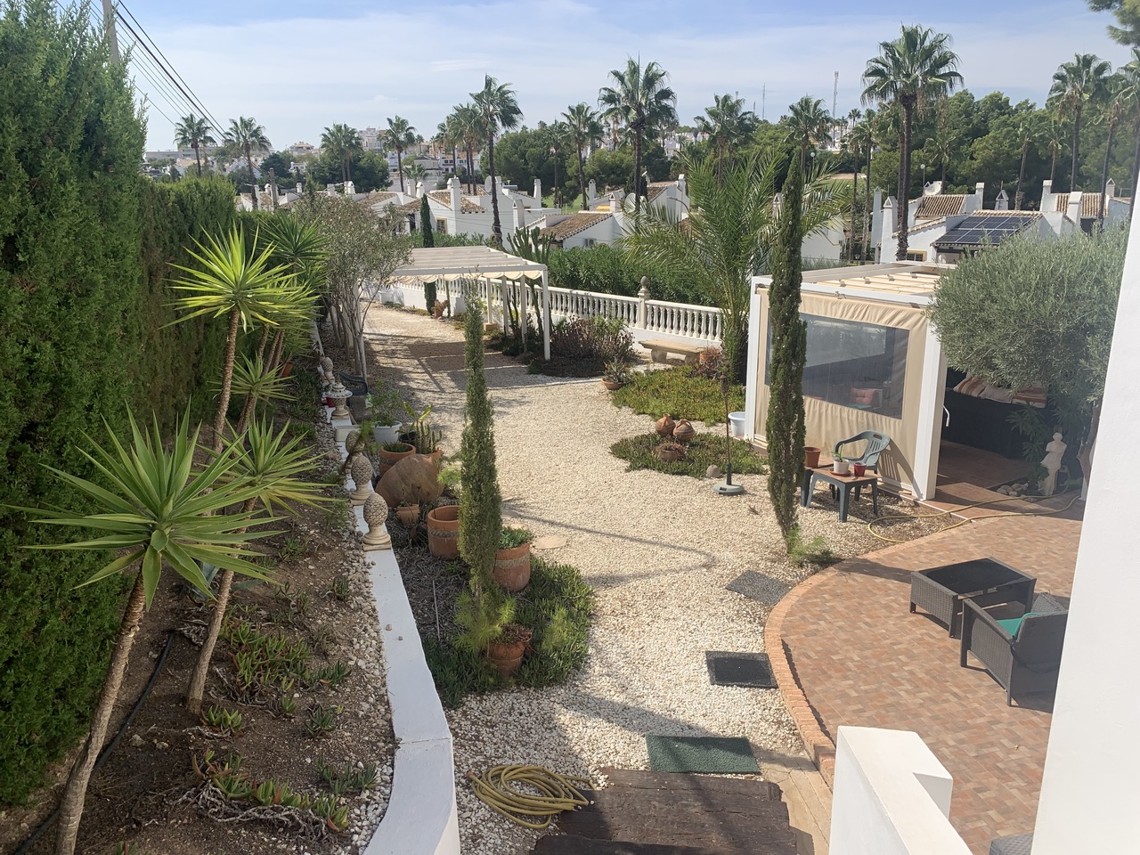 For sale - 4 Bedroom 2 Bathroom Villa in Villamartin, Orihuela Costa -  - Alicante