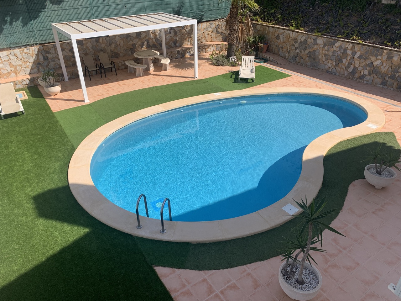 For sale - 4 Bedroom 2 Bathroom Villa in Villamartin, Orihuela Costa -  - Alicante