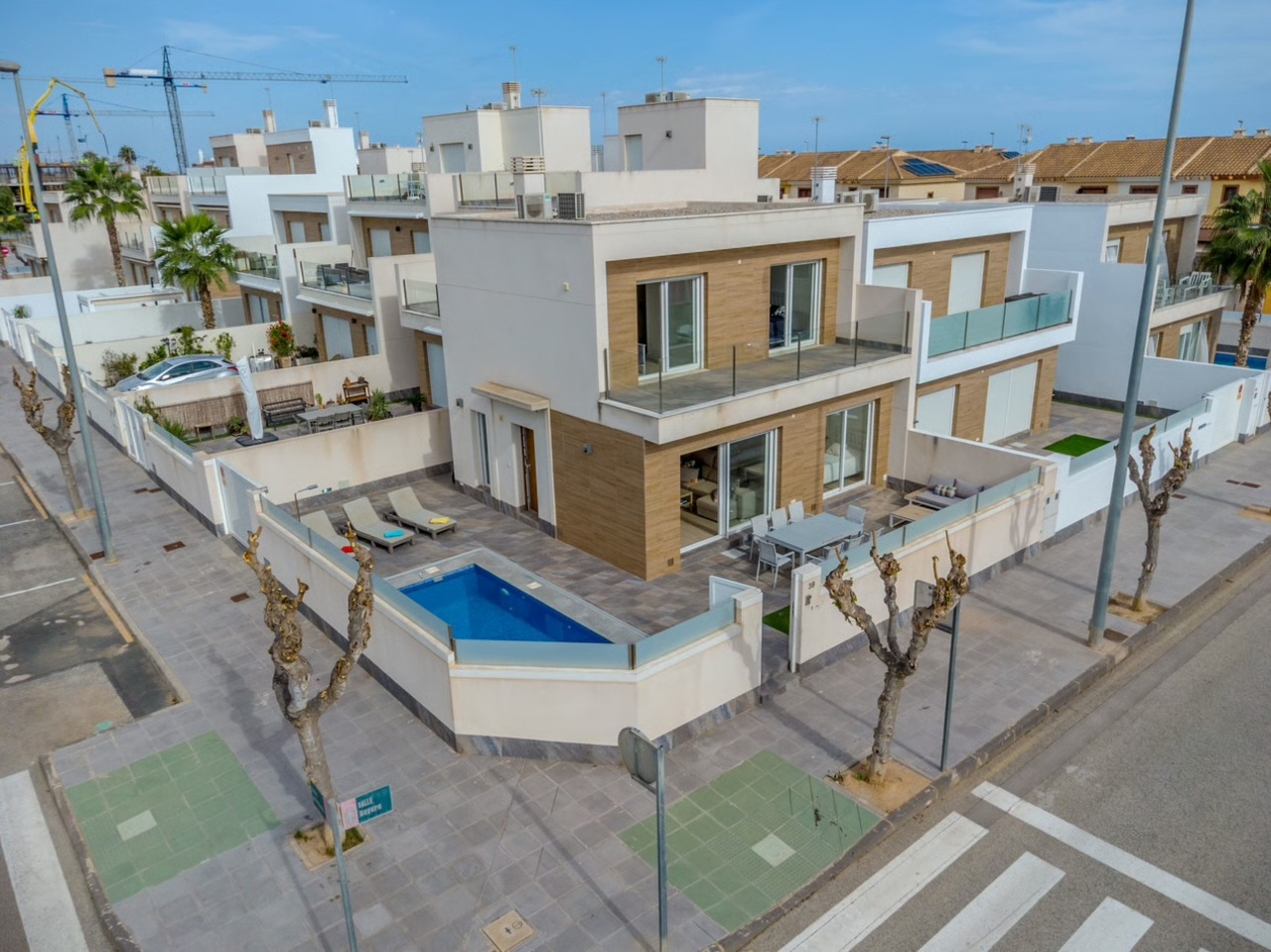 For sale - 3 Bedroom 2 Bathroom Villa in Pilar de la Horadada -  - Alicante