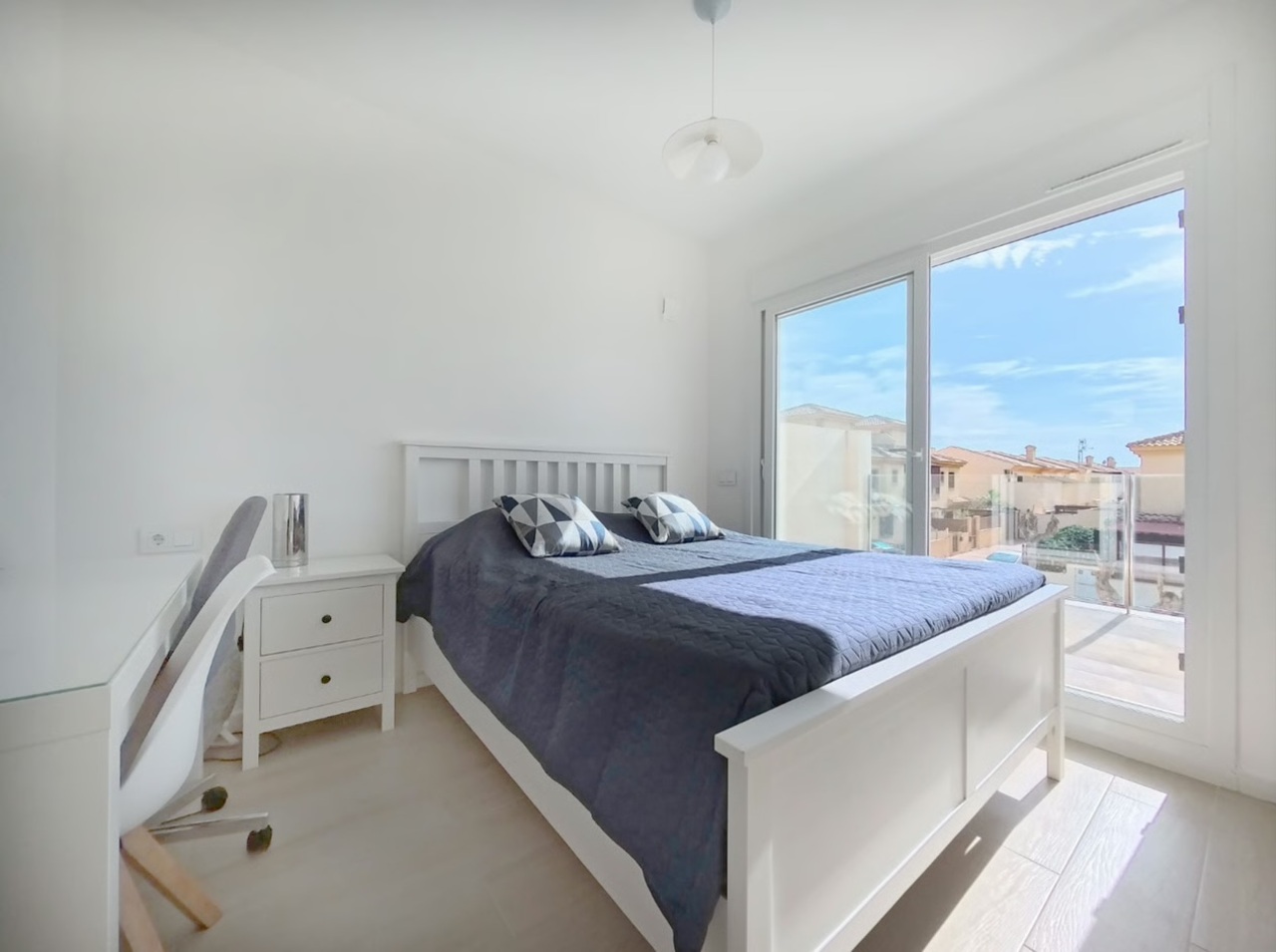 For sale - 3 Bedroom 2 Bathroom Villa in Pilar de la Horadada -  - Alicante