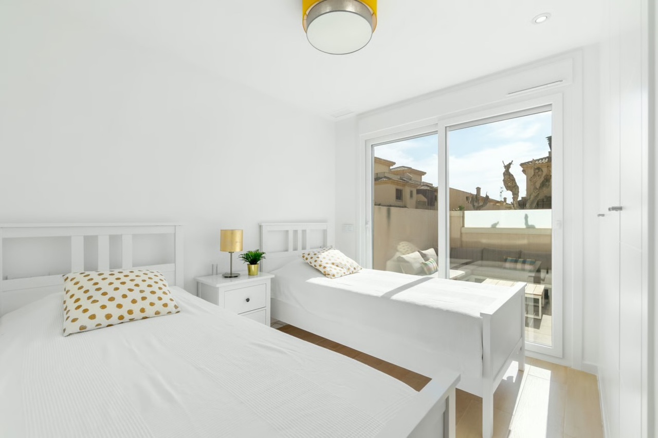 For sale - 3 Bedroom 2 Bathroom Villa in Pilar de la Horadada -  - Alicante