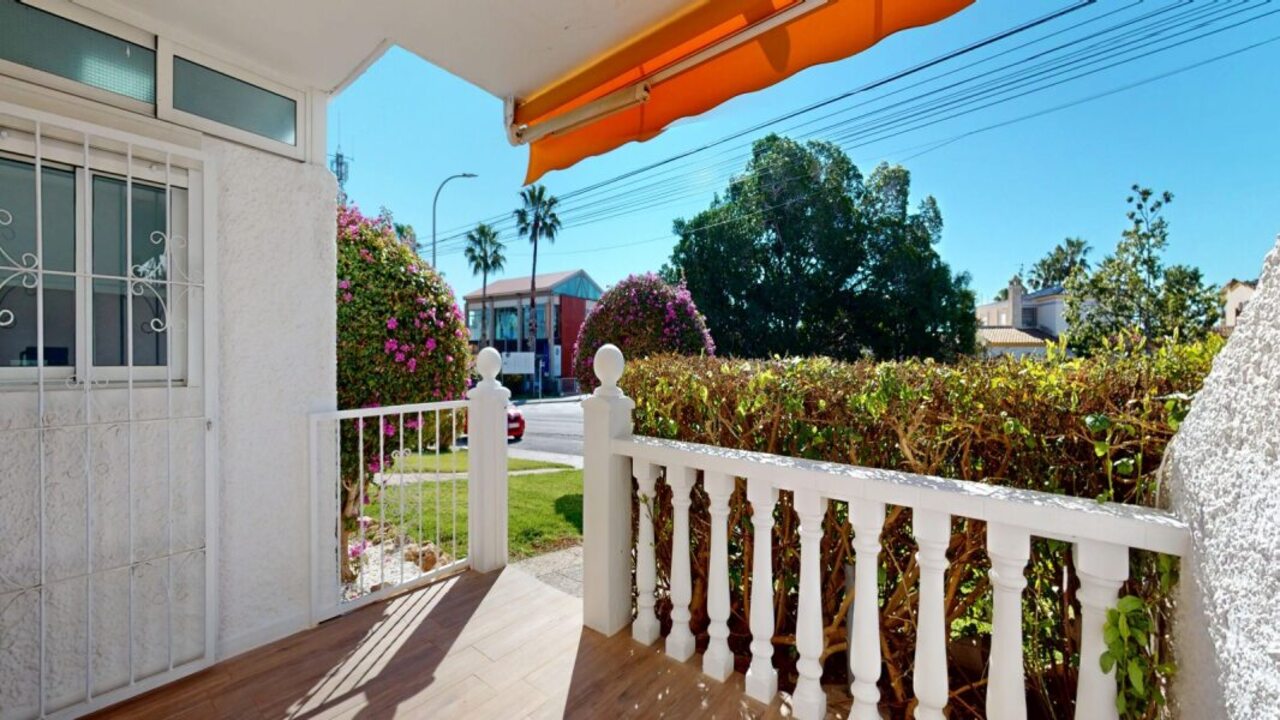 For sale - 2 Bedroom 1 Bathroom Apartment in Villamartin, Orihuela Costa -  - Alicante