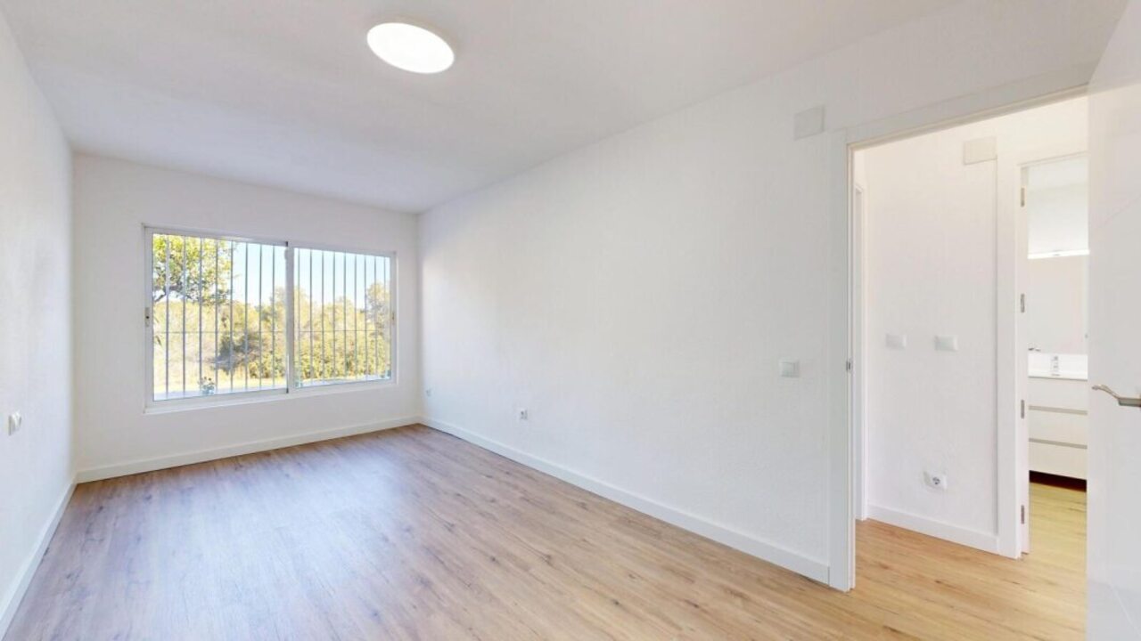 For sale - 2 Bedroom 1 Bathroom Apartment in Villamartin, Orihuela Costa -  - Alicante