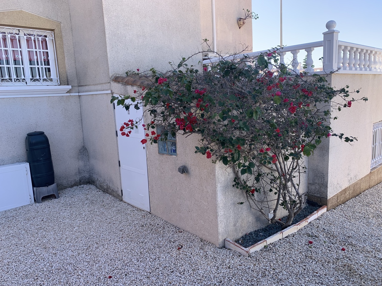 For sale - 3 Bedroom 2 Bathroom Villa in Villamartin, Orihuela Costa -  - Alicante