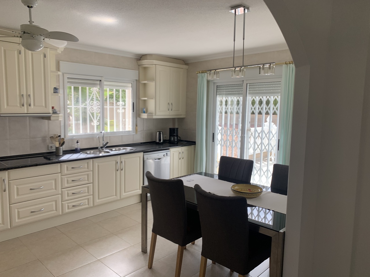 For sale - 3 Bedroom 2 Bathroom Villa in Algorfa (montemar) -  - Alicante