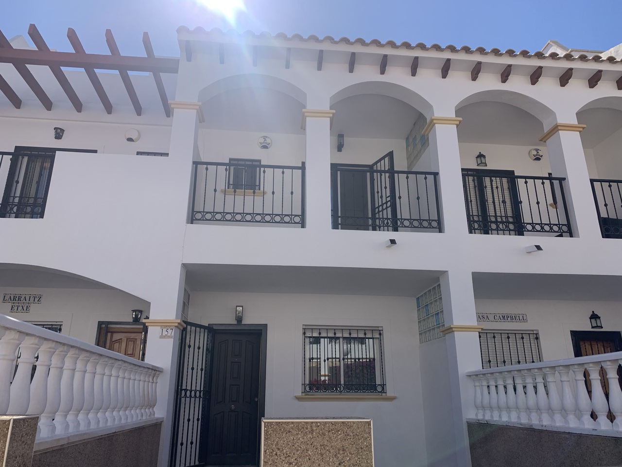 For sale - 2 Bedroom 1 Bathroom Town House in Punta Prima -  - Alicante