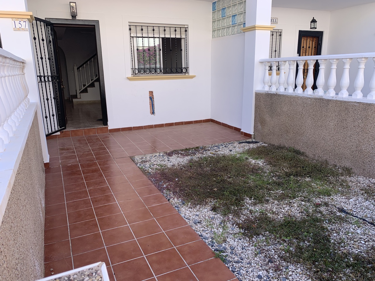 For sale - 2 Bedroom 1 Bathroom Town House in Punta Prima -  - Alicante