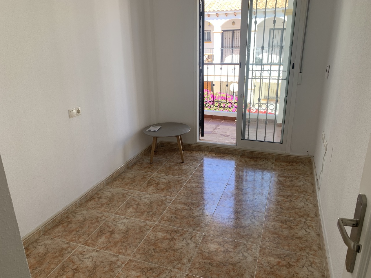 For sale - 2 Bedroom 1 Bathroom Town House in Punta Prima -  - Alicante