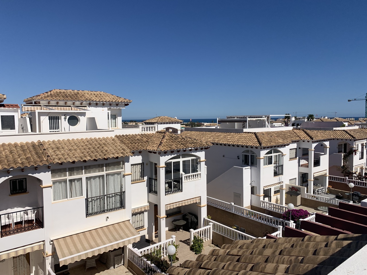For sale - 2 Bedroom 1 Bathroom Town House in Punta Prima -  - Alicante