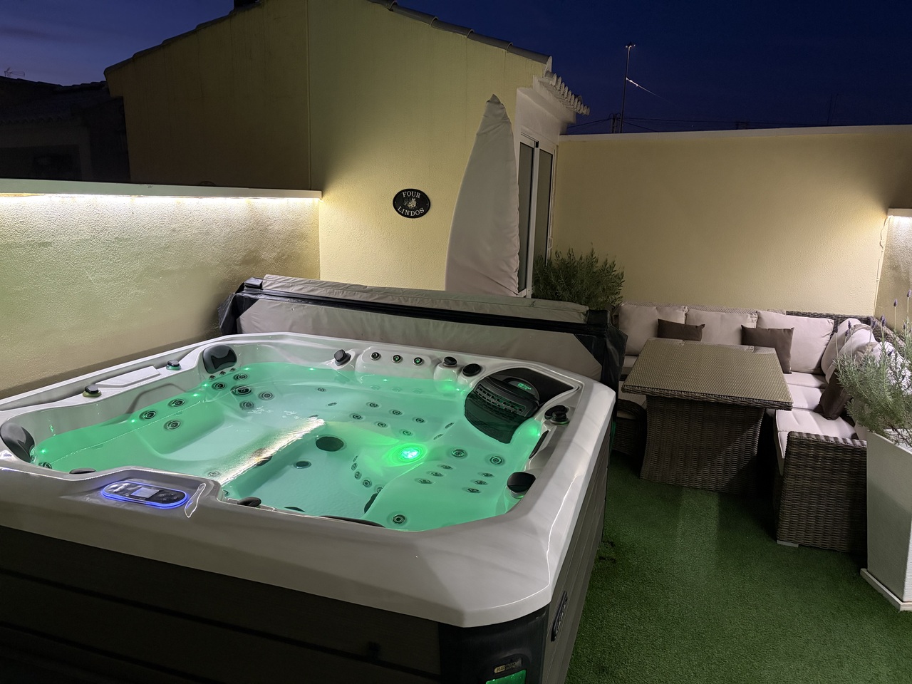 For sale - 3 Bedroom 3 Bathroom Town House in Heredades -  - Alicante