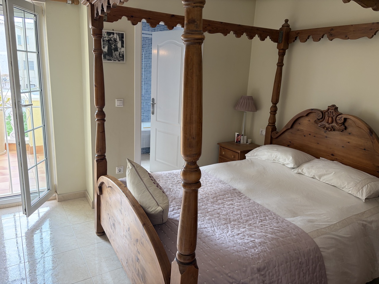 For sale - 3 Bedroom 3 Bathroom Town House in Heredades -  - Alicante