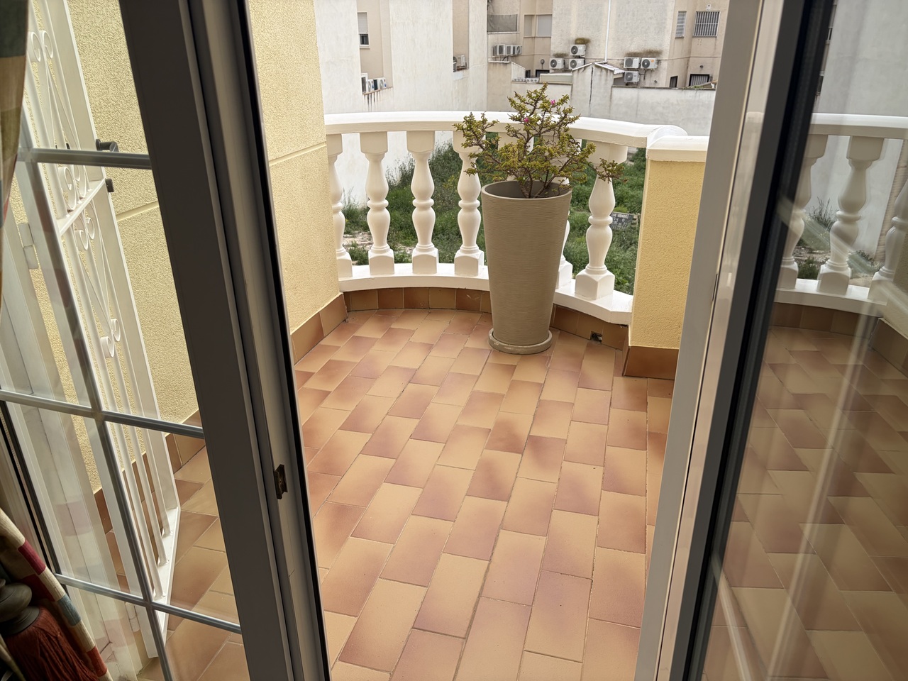 For sale - 3 Bedroom 3 Bathroom Town House in Heredades -  - Alicante