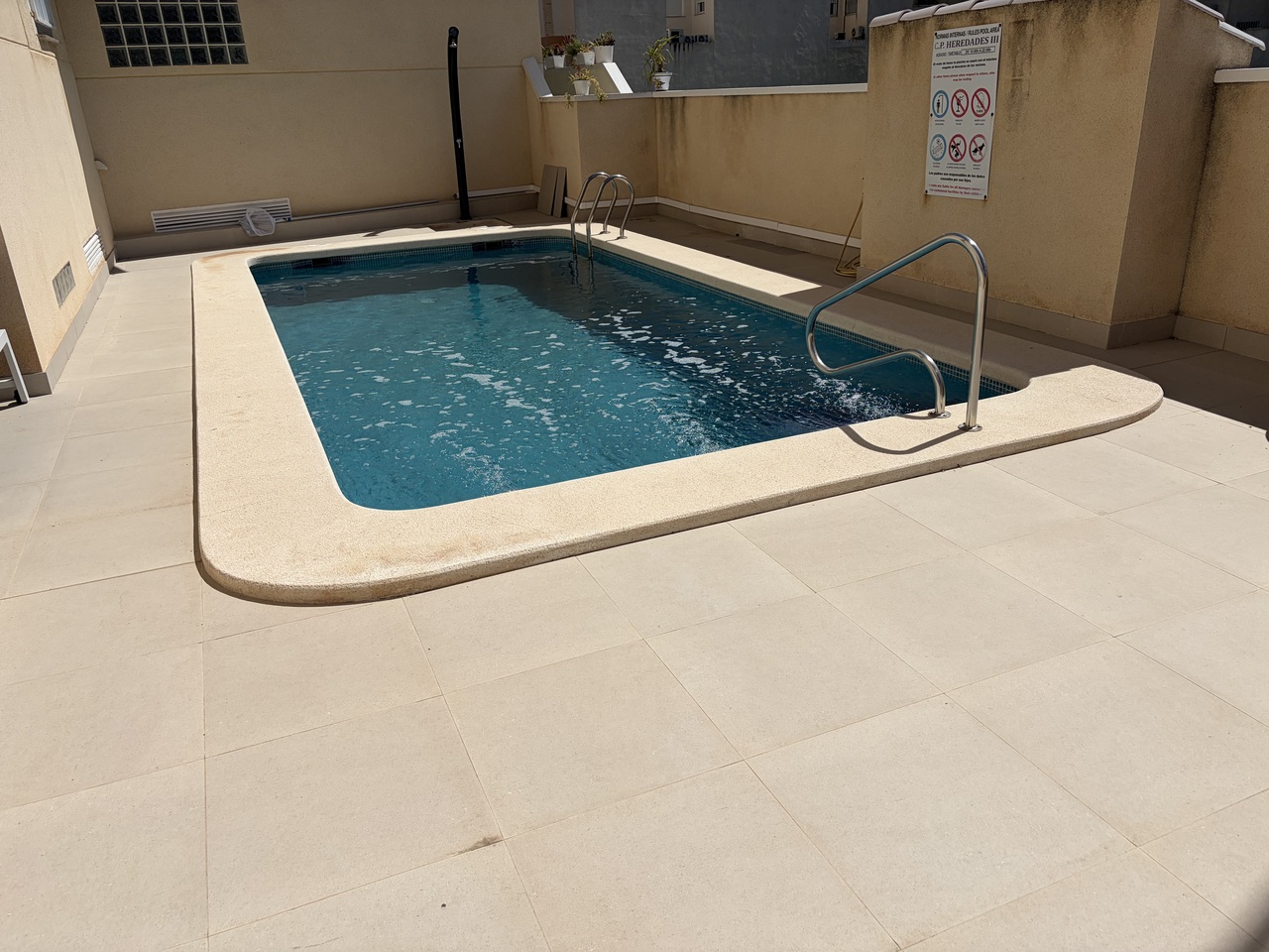For sale - 3 Bedroom 3 Bathroom Town House in Heredades -  - Alicante