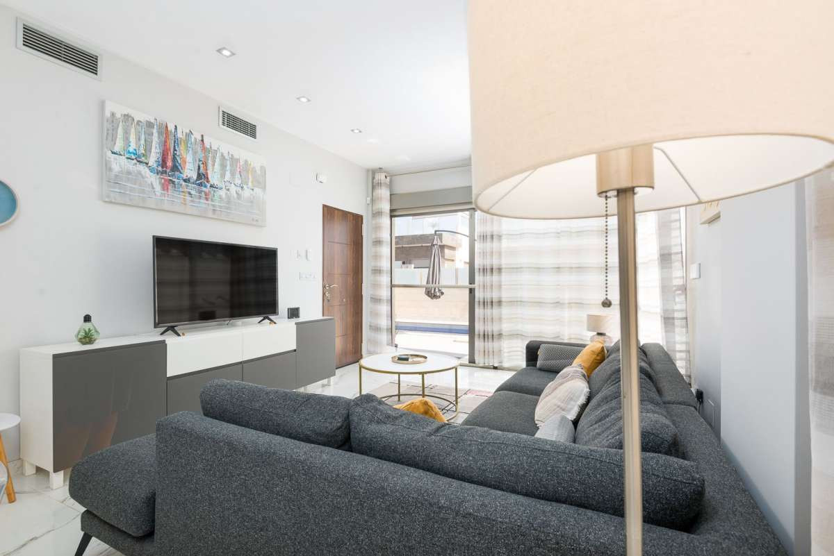 For sale - 3 Bedroom 3 Bathroom House - Detached Villa in Orihuela - Orihuela Costa  - Alicante