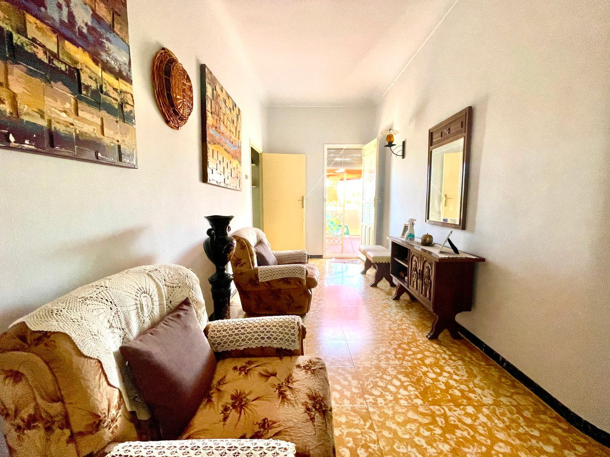 For sale - 4 Bedroom 2 Bathroom House - Townhouse in Almoradi - Almoradi Centro  - Alicante