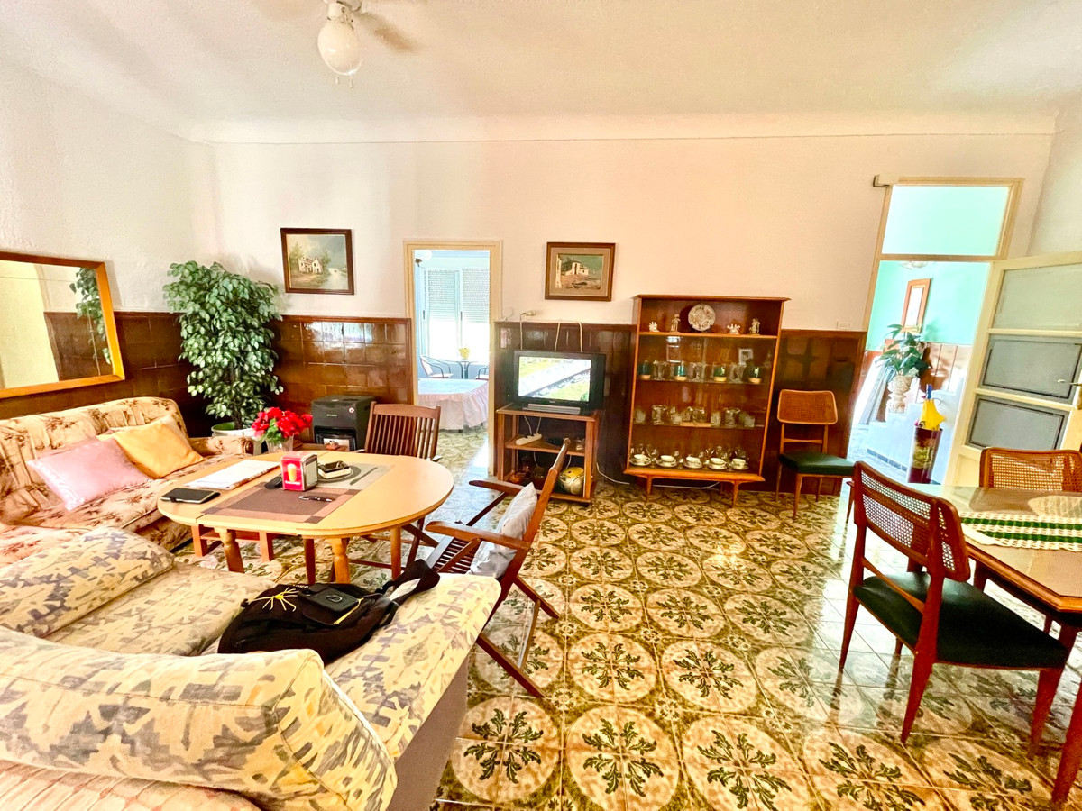 For sale - 4 Bedroom 2 Bathroom House - Townhouse in Almoradi - Almoradi Centro  - Alicante