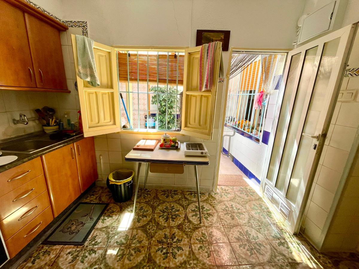 For sale - 4 Bedroom 2 Bathroom House - Townhouse in Almoradi - Almoradi Centro  - Alicante