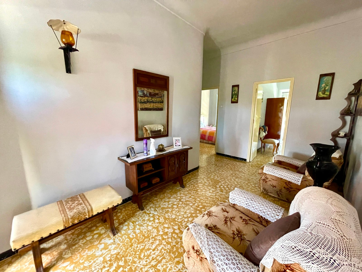 For sale - 4 Bedroom 2 Bathroom House - Townhouse in Almoradi - Almoradi Centro  - Alicante