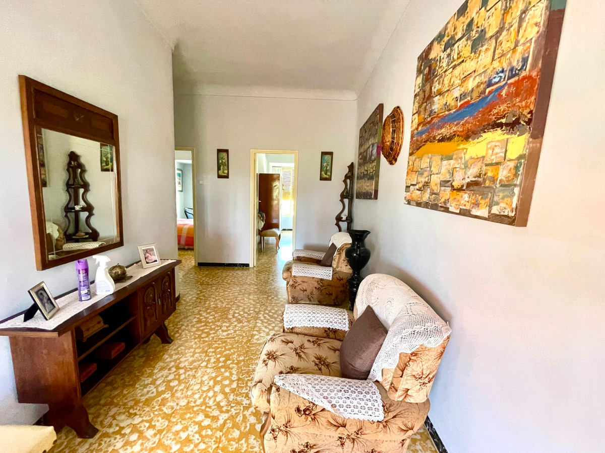 For sale - 4 Bedroom 2 Bathroom House - Townhouse in Almoradi - Almoradi Centro  - Alicante