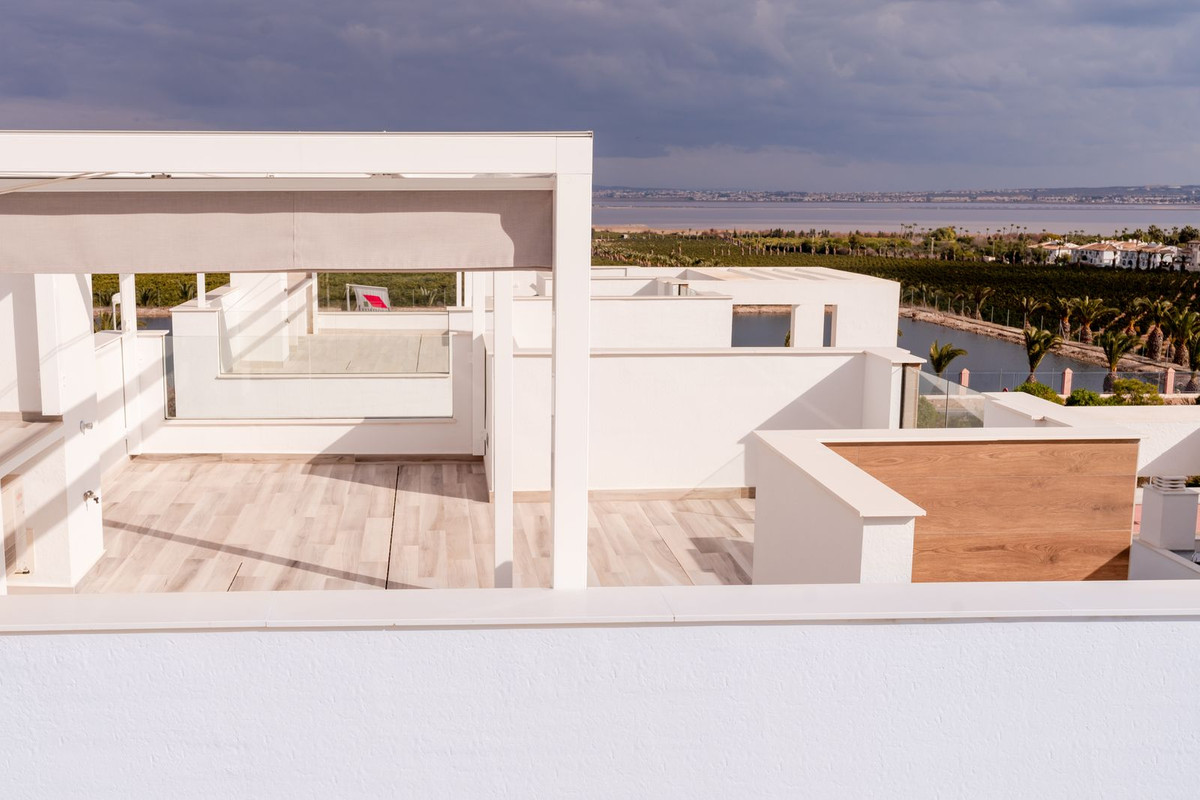 For sale - 4 Bedroom 4 Bathroom House - Detached Villa in Orihuela - Los Balcones  - Alicante
