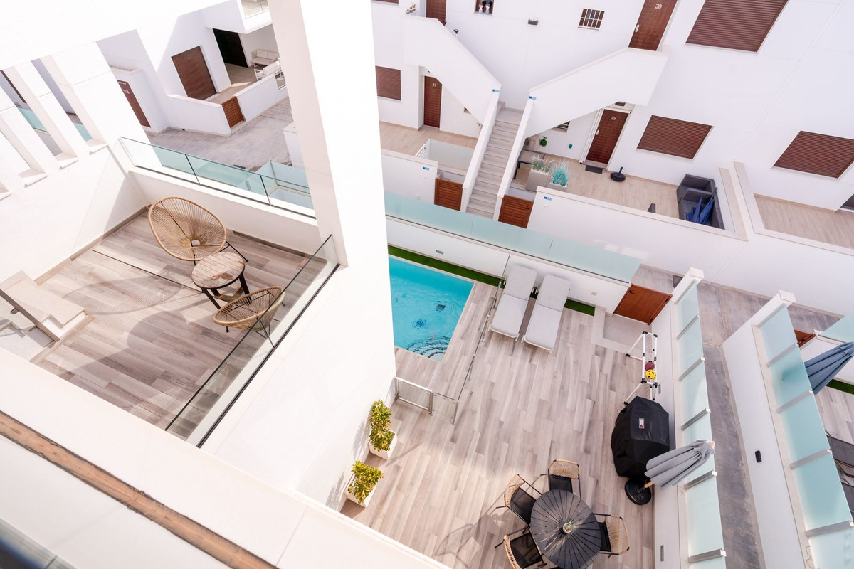 For sale - 4 Bedroom 4 Bathroom House - Detached Villa in Orihuela - Los Balcones  - Alicante