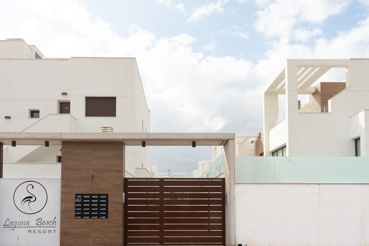 For sale - 4 Bedroom 4 Bathroom House - Detached Villa in Orihuela - Los Balcones  - Alicante