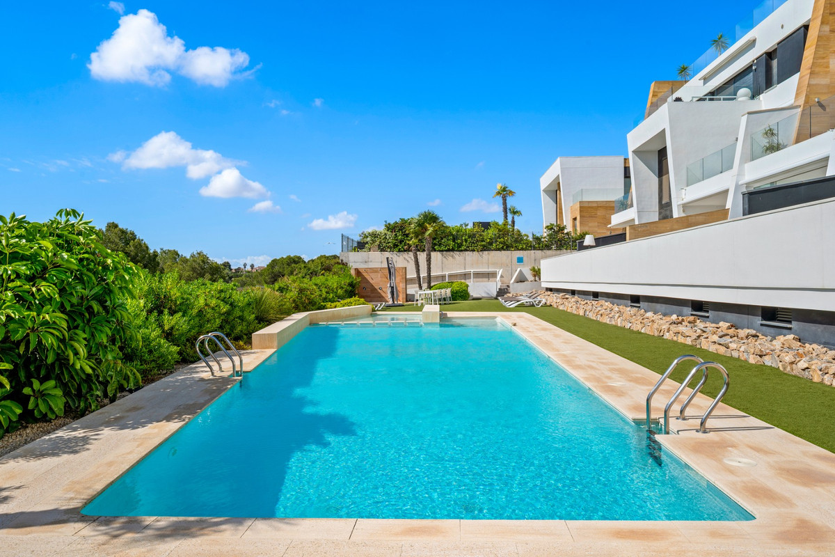 For sale - 2 Bedroom 2 Bathroom Apartment - Ground Floor Apartment in Orihuela - Villamartin  - Alicante
