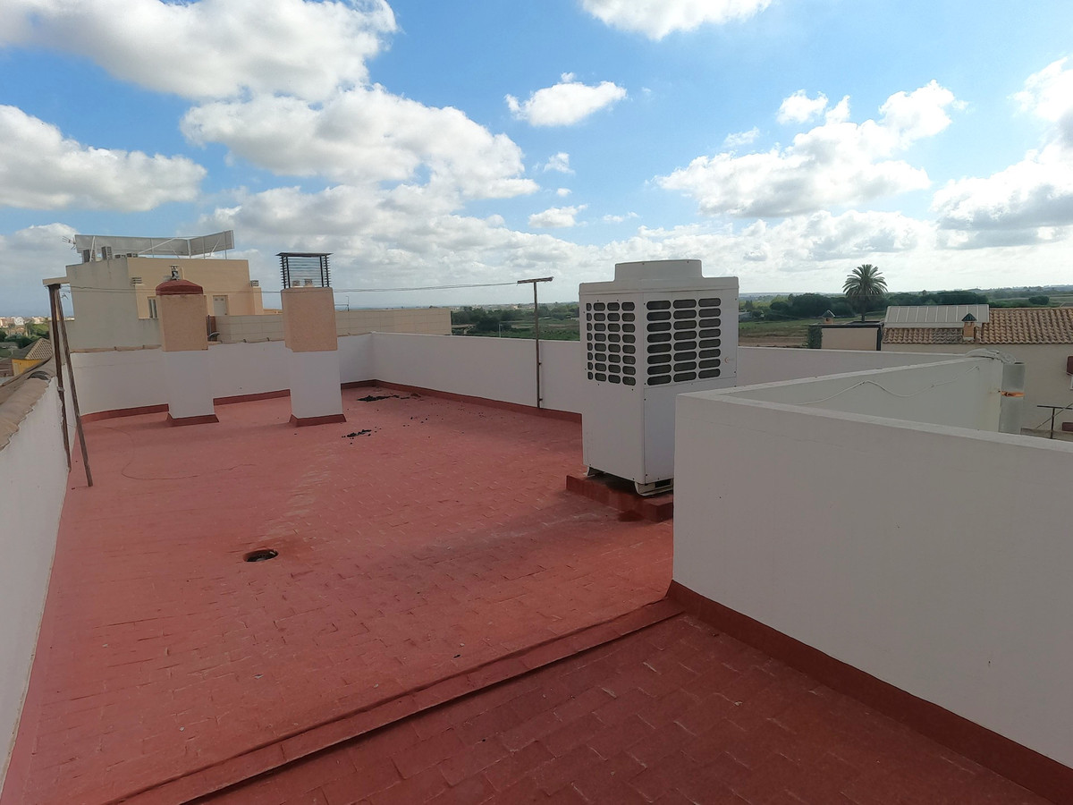 For sale - 2 Bedroom 1 Bathroom Apartment - Top Floor Apartment in Algorfa - Algorfa Centro  - Alicante