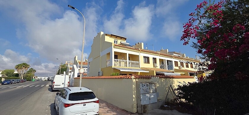 3 Bedroom 2 Bathroom House - Townhouse in Torrevieja