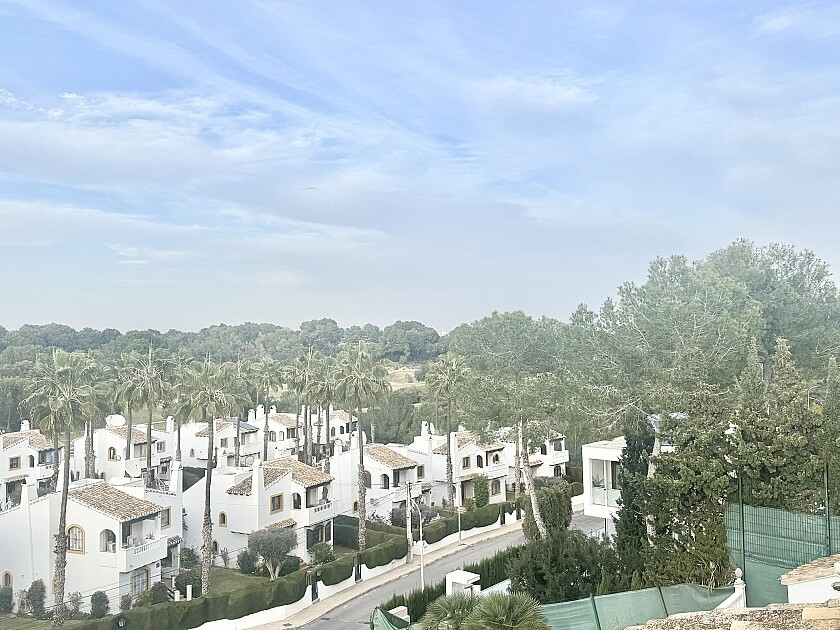 For sale - 4 Bedroom 2 Bathroom House - Detached Villa in Orihuela - Villamartin  - Alicante