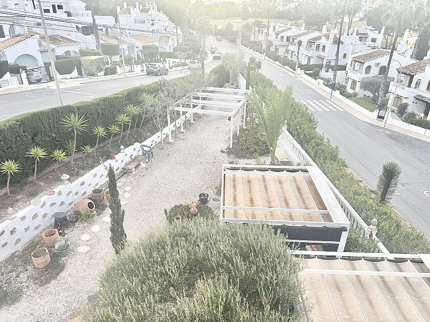 For sale - 4 Bedroom 2 Bathroom House - Detached Villa in Orihuela - Villamartin  - Alicante