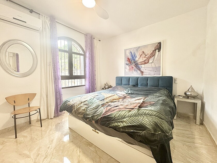 For sale - 4 Bedroom 2 Bathroom House - Detached Villa in Orihuela - Villamartin  - Alicante