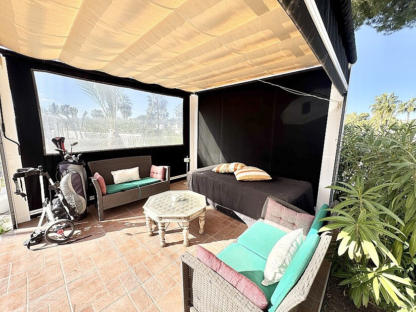 For sale - 4 Bedroom 2 Bathroom House - Detached Villa in Orihuela - Villamartin  - Alicante