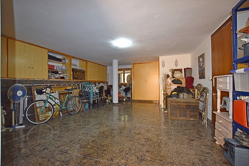 For sale - 6 Bedroom 3 Bathroom House - Detached Villa in Orihuela - Orihuela Costa  - Alicante