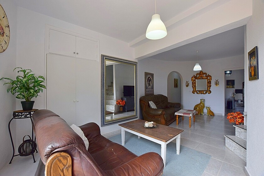 For sale - 6 Bedroom 3 Bathroom House - Detached Villa in Orihuela - Orihuela Costa  - Alicante