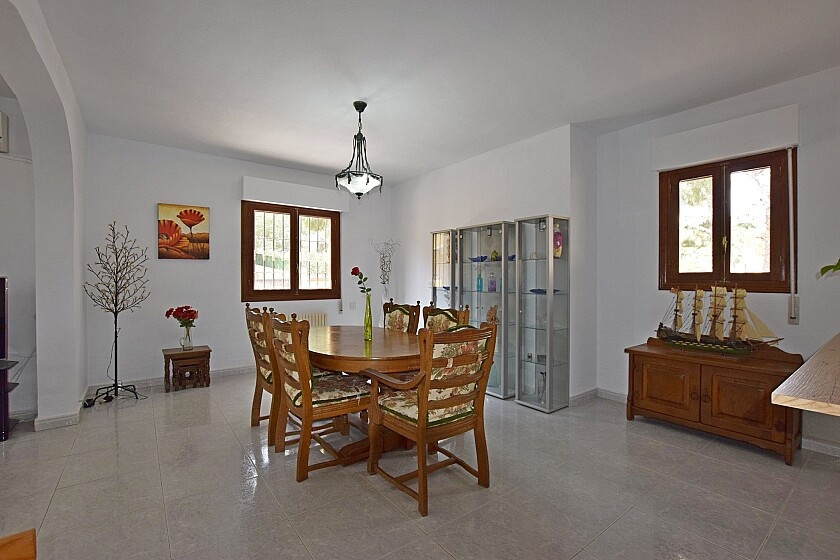 For sale - 6 Bedroom 3 Bathroom House - Detached Villa in Orihuela - Orihuela Costa  - Alicante