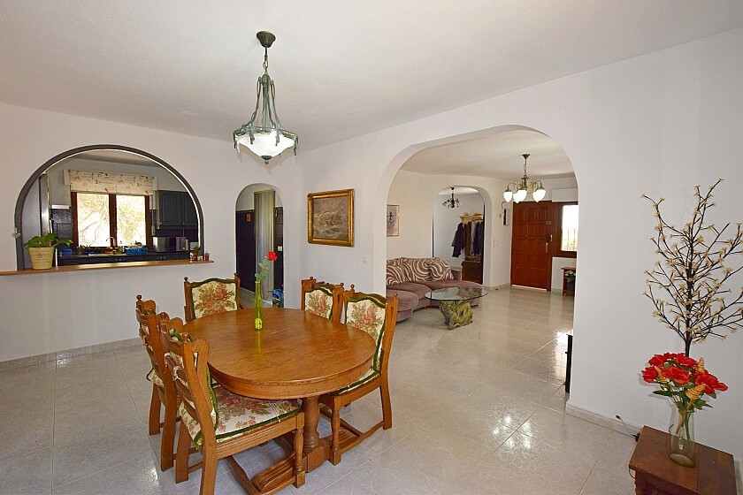 For sale - 6 Bedroom 3 Bathroom House - Detached Villa in Orihuela - Orihuela Costa  - Alicante